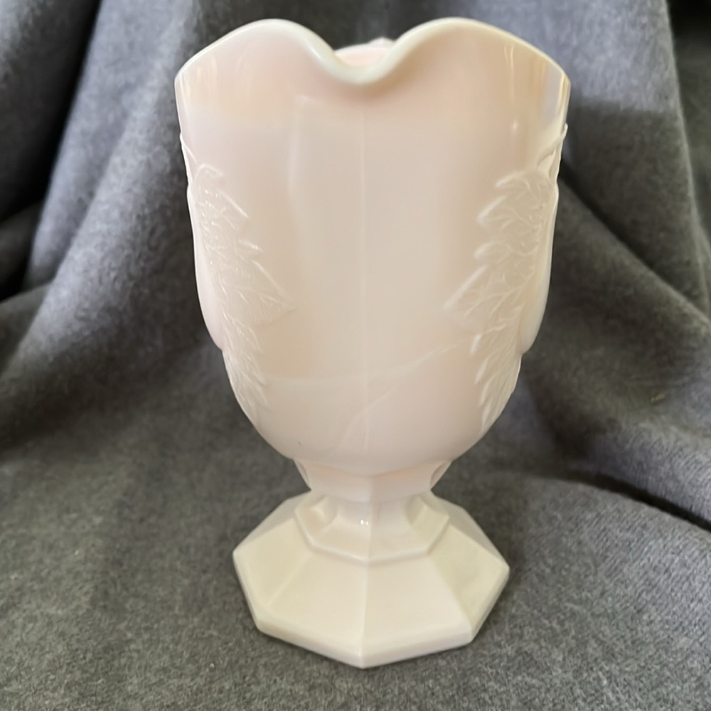 🌻 Vtg Jeanette Pink Milk Glass Creamer - Picture 4 of 9